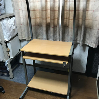 パソコンラック