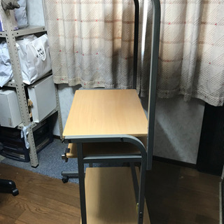 パソコンラックの画像
