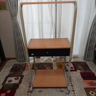 パソコンラックの画像