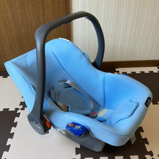 Combi持ち出し可能な新生児用チャイルドシート