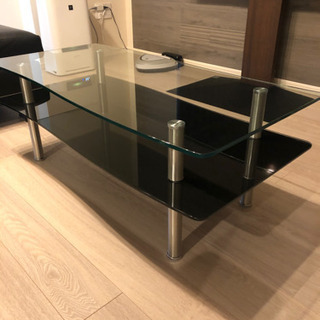 ガラステーブルの画像
