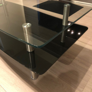 ガラステーブルの画像