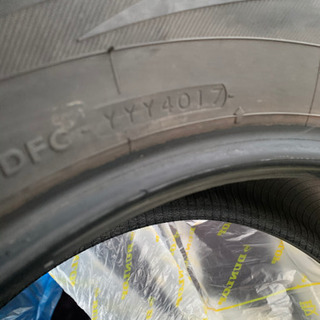 225/60R17 ヨコハマ夏タイヤ 2本セット バリ溝 17年製造の画像