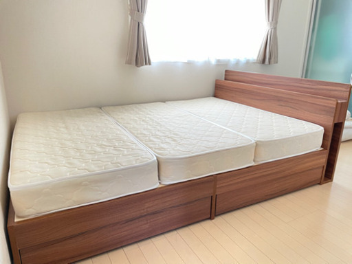 [受付中断]ダブルベッド マットレス付き 収納&コンセント&LED付き