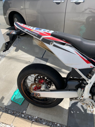 ぶっちぎりハスクバーナ450 モタード仕様