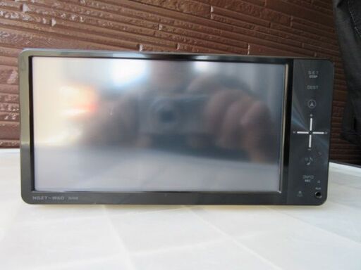 トヨタ純正SDナビ 7インチワイド型フルセグ・Bluetooth・DVD/CD ②