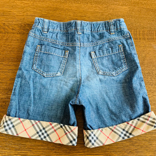 バーバリー　120A ショートパンツの画像
