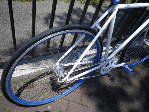 通勤通学に　おしゃれな自転車をお探しの方！変速機付きのピストバイクという選択♪