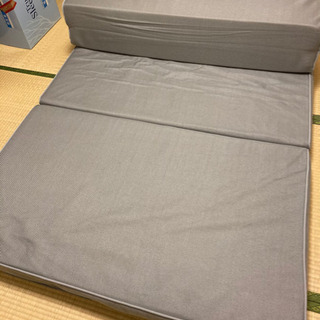 ニトリ ソファになるマットレス セミダブルの画像