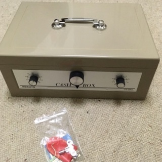 昭和レトロ　金庫　未使用