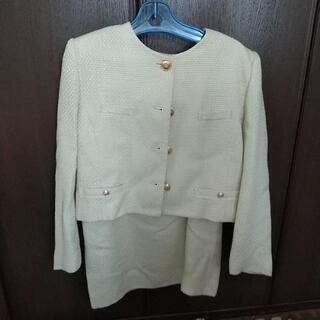 13号レディーススーツ