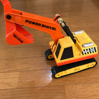 【お譲り先決定】乗り物おもちゃ　トレーラートラックとショベルカーなどの画像