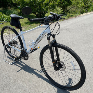 【フル装備】美品 TREK トレック 8.5DS クロスバイク ...