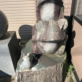 石のテーブルと椅子6の画像