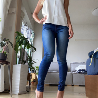 J brand デニム　6000円