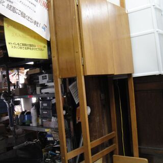 セール中につき、通常特価6,578円より半額の3,289円!　 　2ドアキャビネット　収納棚　フリーボードの画像