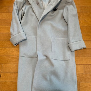 フードありの冬コート