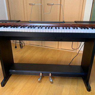 電子ピアノ　完動品
