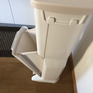 【売却済】二段ゴミ箱　ニトリ