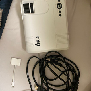 【取引中】家庭用プロジェクター　携帯からつなぐUSB付きの画像