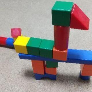 磁石でくっつく積み木の画像