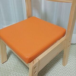 新品 キッズチェア Kidzzo オレンジの画像