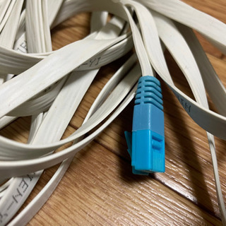 ケーブル(モジュラー？)の画像