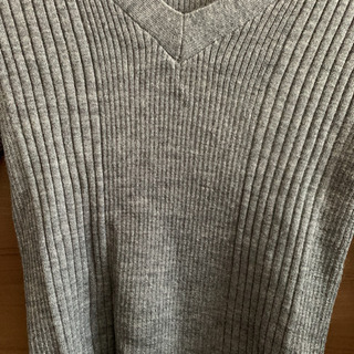 レディース　セーター　Vネック　グレー　Mサイズの画像