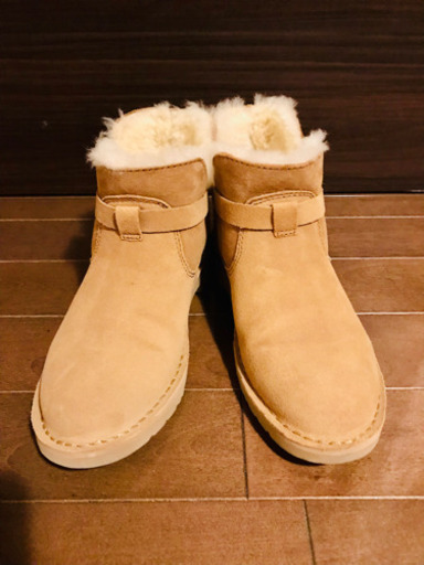 【大幅値下げ・数回のみ使用】UGG 女性用ブーツ　22cm