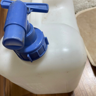 【0円】給水　水20リットル　ポリタンク差し上げます