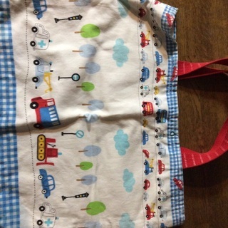 手提げバッグの画像