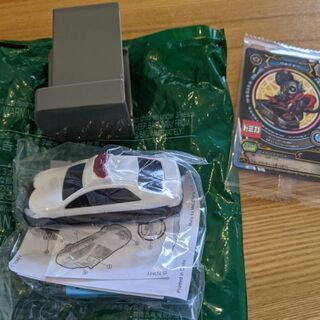 ハッピーセット　トミカ　パトカーかジムニー
