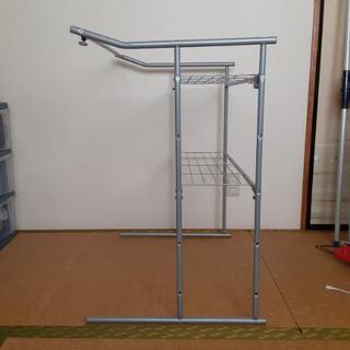 押し入れ用ハンガーラックの画像