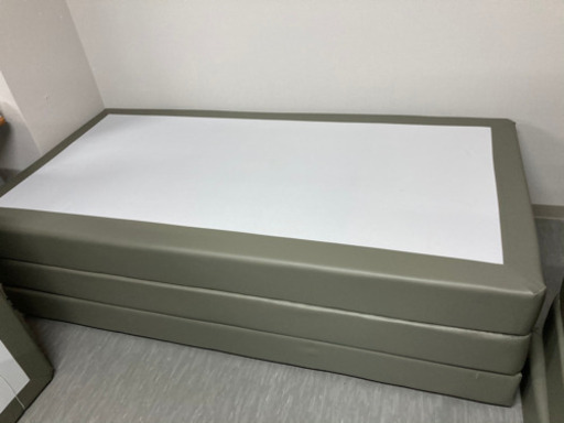 ベッドフレーム