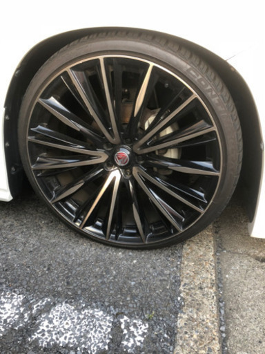 レイズVERSUS22インチ