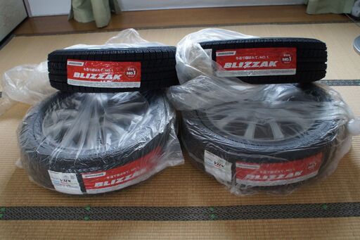 軽自動車用　新品スタットレスタイヤ　中古アルミホイール付き