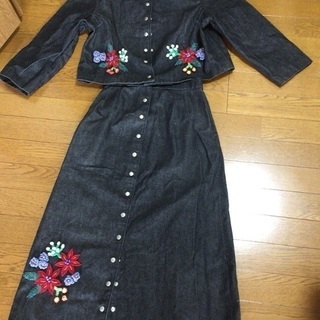 ハンドメイド ツーピース モチーフ付き