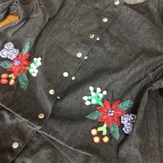 ハンドメイド ツーピース モチーフ付きの画像