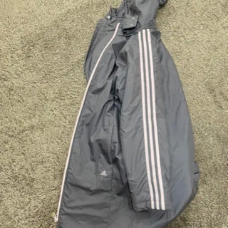 アディダス コートの画像