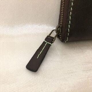 HENRY BEGUELIN エンリー ベグリン ラウンドファスナー 長財布の画像