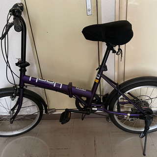 20型 外装6段変速折りたたみ自転車 ※前輪パンク