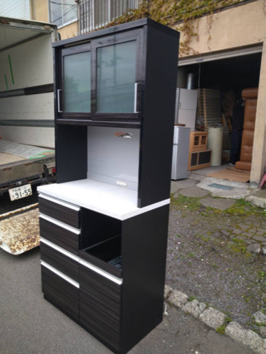 キッチンボード　オシャレ食器棚　大理石調ブラック