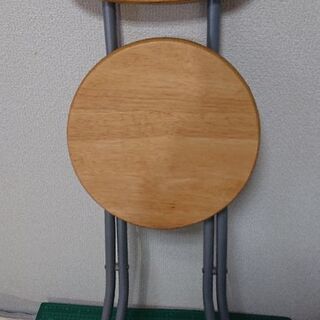 【ワンコイン】★折り畳みイス・小型軽量の画像
