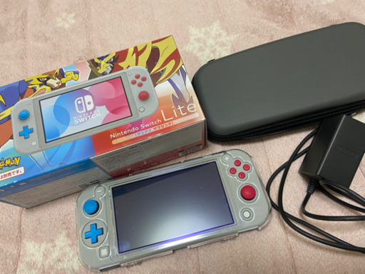 任天堂　switch ライト　ザシアン・ザマゼンタ