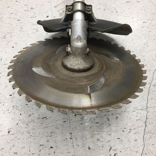 ゼノア BCZ261EZ 刈払機【リライズ野田愛宕店】【店頭取引限定】【中古】管理番号：ITDH4OHIY2U4の画像