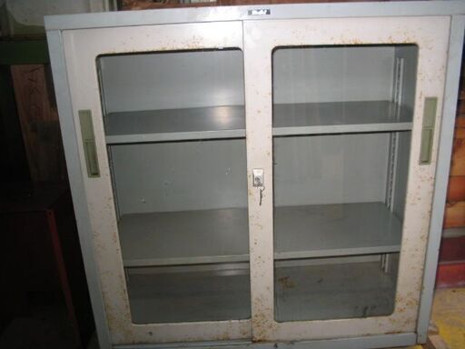 鍵付き　ガラスケース　中古２台