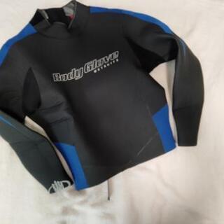 ウエットスーツ　上下切り離しの画像