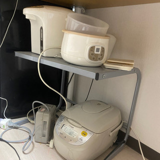 鉄の収納棚