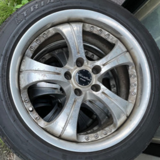 245/45/18のホイール、サマータイヤの画像
