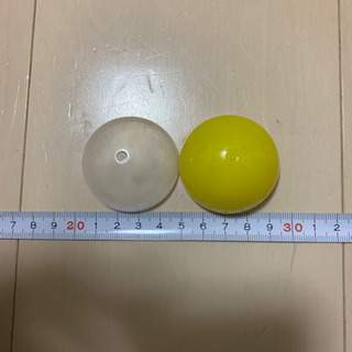 ガチャガチャカプセルの画像